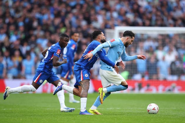Chelsea v Manchester City - Emirates FA Cup Final Rayan Cherki of Manchester City and Reece James of Chelsea challenge during the Emirates FA Cup Final match between Chelsea and Manchester City on May 16, 2026 in London, England. WARNING! This Photograph May Only Be Used For Newspaper And Or Magazine Editorial Purposes. May Not Be Used For Publications Involving 1 player, 1 Club Or 1 Competition Without Written Authorisation From Football DataCo Ltd. For Any Queries, Please Contact Football DataCo Ltd on +44 (0) 207 864 9121 London Wembley Stadium England United Kingdom Copyright: xAllstarxPicturexLibraryxLtdx