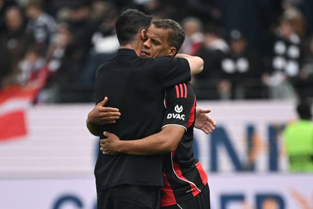 16.05.2026, xjhx, Fussball 1.Bundesliga, Eintracht Frankfurt - VfB Stuttgart v.l. Trainer Albert Riera (Eintracht Frankfurt) Timothy Chandler (Eintracht Frankfurt) (DFL DFB REGULATIONS PROHIBIT ANY USE OF PHOTOGRAPHS as IMAGE SEQUENCES and or QUASI-VIDEO) Frankfurt am Main
