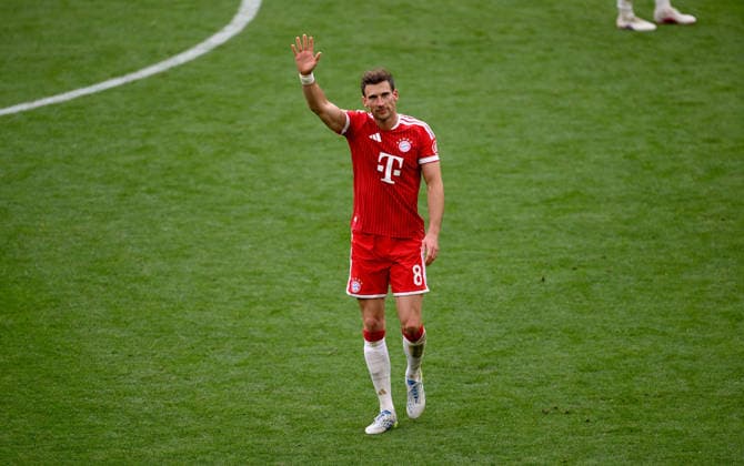 Fussball 1. Bundesliga Saison 2025 2026 34. Spieltag FC Bayern Muenchen - 1. FC Koeln 16.05.2026 Leon Goretzka (FC Bayern Muenchen) verabschiedet sich