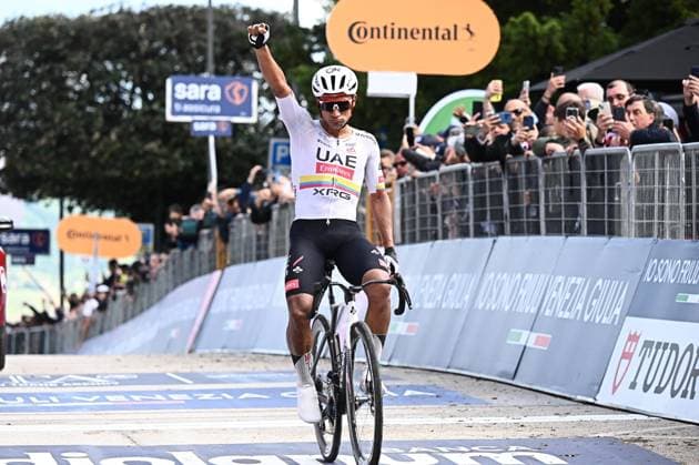 May 16, 2026, Fermo, ITALY: Equadorian rider Manuel Jhonatan Narvaez of Uae Team Emirates Xrg, celebrates after crossing the finish line and win the 8th stage of the 109 Giro d Italia 2026, cycling race over 156 km from Chieti to Fermo, 16 May 2026. ANSA LUCA ZENNARO. Giro D Italia Cycling Tour - Stage 8  - ZUMAa110 20260516_zaf_a110_024 Copyright: xLucaxZennarox
