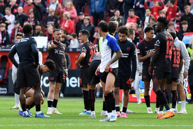 Aleix Garcia (Bayer 04 Leverkusen) gestikuliert, gestik waehrend des Spiels der Bundesliga zwischen Bayer 04 Leverkusen und dem Hamburger SV, BayArena am 16. May 2026 in Leverkusen, Deutschland. (Foto von Ralf Treese DeFodi Images) +++ Aleix Garcia (Bayer 04 Leverkusen) gestures during the Bundesliga match between Bayer 04 Leverkusen and Hamburger SV at BayArena on May 16, 2026 in Leverkusen, Germany. (Photo by Ralf Treese DeFodi Images) DFL regulations prohibit any use of photographs as image sequences and or quasi-video. (Photo by Ralf Treese DeFodi Images) -