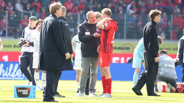 16.05.2026, xrekx, Fussball 1.Bundesliga, 1.FC Heidenheim - FSV Mainz 05 v.l. Spielende Frank Schmidt Trainer (1.FC Heidenheim 1846) Patrick Mainka (1.FC Heidenheim 1846) (DFL DFB REGULATIONS PROHIBIT ANY USE OF PHOTOGRAPHS as IMAGE SEQUENCES and or QUASI-VIDEO) Heidenheim