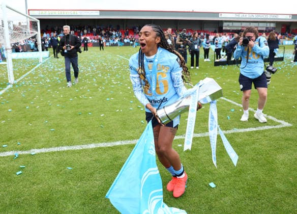 London, , 16th May 2026. Kerolin of Manchester City Women Women celebrates with the WSL trophy after the West Ham United Women vs Manchester City Women Barclays Women s Super League match at Chigwell Construction Stadium, London. Picture credit should read: Paul Terry Sportimage EDITORIAL USE ONLY. No use with unauthorised audio, video, data, fixture lists, club league logos or live services. Online in-match use limited to 120 images, no video emulation. No use in betting, games or single club league player publications. SPI_058_PT_West_Ham_W_Man_City_W SPI-4804-0058