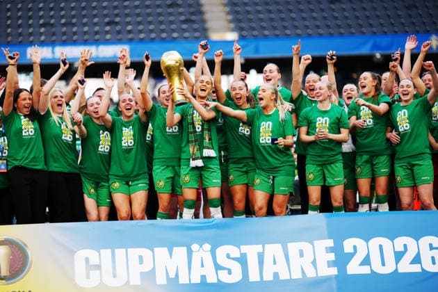 STOCKHOLM, SWEDEN 20260516 Hammarby s team celebrates after becoming cup champions in Saturday s final match of the Swedish Cup between Hammarby IF and BK Häcken FF at 3Arena. STOCKHOLM SWEDEN x10658x