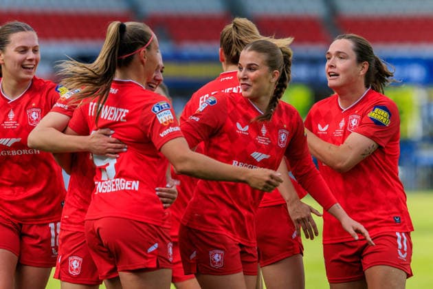 2026-05-16 FC Twente Vrouwen v PSV Vrouwen - Eurojackpot KNVB Beker Vrouwen Finale ROTTERDAM, NETHERLANDS - MAY 16: FC Twente celebrates after scoring 2-2 during the Eurojackpot KNVB Beker Vrouwen Finale match between FC Twente Vrouwen and PSV Vrouwen at Het Kasteel on May 16, 2026 in Rotterdam, Netherlands. Rotterdam Het Kasteel Netherlands Content not available for redistribution in The Netherlands directly or indirectly through any third parties. Copyright: xMarcelxvanxPlateringenx