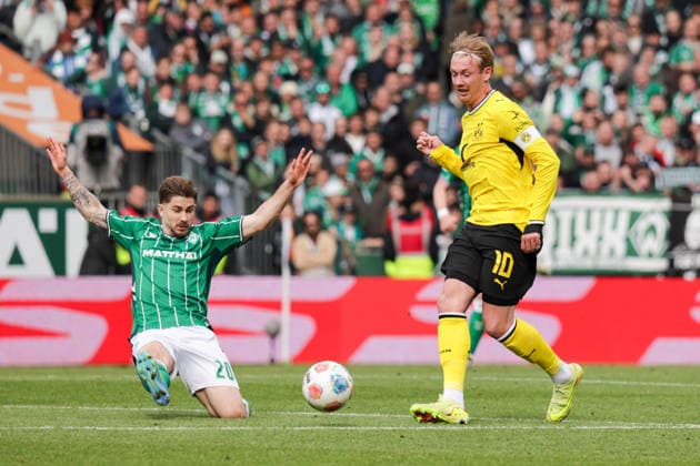 16.05.2026, xgrfx, Fussball 1.Bundesliga, SV Werder Bremen - Borussia Dortmund v.l. Romano Schmid (Werder Bremen), Julian Brandt (Borussia Dortmund) (DFL DFB REGULATIONS PROHIBIT ANY USE OF PHOTOGRAPHS as IMAGE SEQUENCES and or QUASI-VIDEO) Bremen