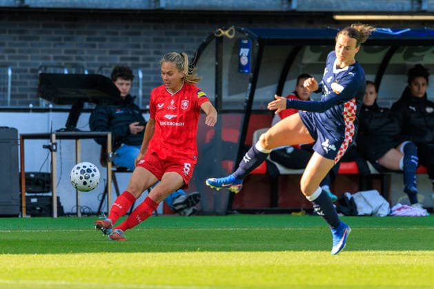 2026-05-16 FC Twente Vrouwen v PSV Vrouwen - Eurojackpot KNVB Beker Vrouwen Finale ROTTERDAM, NETHERLANDS - MAY 16: Anna Knol of FC Twente, Renate Jansen of PSV during the Eurojackpot KNVB Beker Vrouwen Finale match between FC Twente Vrouwen and PSV Vrouwen at Het Kasteel on May 16, 2026 in Rotterdam, Netherlands. Rotterdam Het Kasteel Netherlands Content not available for redistribution in The Netherlands directly or indirectly through any third parties. Copyright: xMarcelxvanxPlateringenx