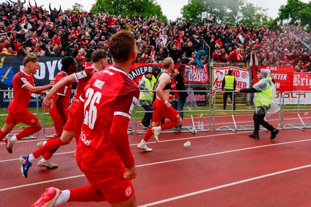 Fußball 3. Liga 38. Spieltag SSV Ulm - Rot-Weiss Essen am 16.05.2026 Im Donaustadion in Ulm Torjubel Rot-Weiss Essen Ben Hüning ( Rot-Weiss Essen )