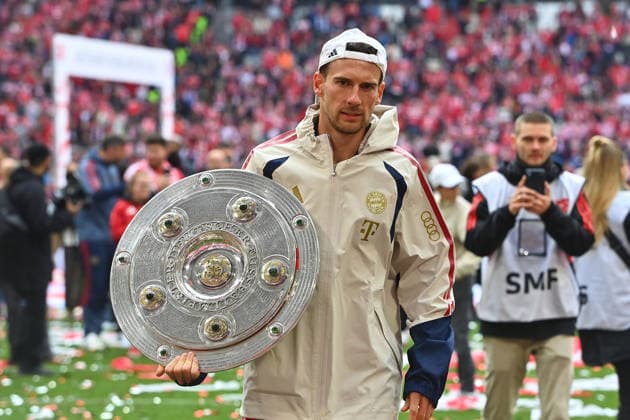 Leon GORETZKA (Bayern Muenchen) mit der Meisterschale,Schale,Pokal,Cup,Trophaee. Fussball 1. Bundesliga Saison 2025 2026, 34.Spieltag, Spieltag34 FC Bayern Muenchen - 1.FC Koeln am 16.05.2026 , A L L I A N Z A R E N A.