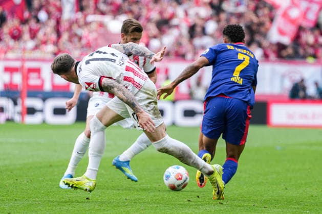 1. Bundesliga: SC Freiburg vs RB Leipzig, 16.05.2026 Zweikampf zwischen Lukas Kübler (SC Freiburg, 17) und Antonio Nusa (RB Leipzig, 7) 1. Bundesliga: SC Freiburg vs RB Leipzig, Europa-Park-Stadion, 16.05.2026 DFB DFL REGULATIONS PROHIBIT ANY USE OF PHOTOGRAPHS AS IMAGE SEQUENCES AND OR QUASI-VIDEO. Copyright: xBEAUTIFULxSPORTS Boscox