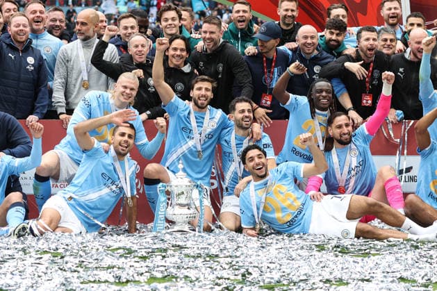 FA Cup Final 2026 16 May 2026, London - Emirates FA Cup Final - Chelsea v Manchester City - Man City manager Pep Guardiola, Erling Haaland, Rodri, Ruben Dias, Bernardo Silva, Savinho, Jeremy Doku and goalkeeper Gianluigi Donnarumma - Photo: Charlotte Wilson Offside. London UK *** FA-Cup-Finale 2026 16. Mai 2026, London Emirates FA-Cup-Finale Chelsea gegen Manchester City Man-City-Manager Pep Guardiola, Erling Haaland, Rodri, Ruben Dias, Bernardo Silva, Savinho, Jeremy Doku und Torwart Gianluigi Donnarumma Foto Charlotte Wilson Abseits London UK  Copyright: xCharlottexWilsonx xOffsidexOffside