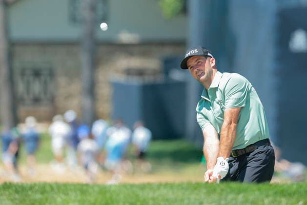 Golf 2026 PGA, Golf Herren Championship - Round 3 Denny McCarthy of the USA chips out of the bunker at the ninth green during Round 3 of the 2026 PGA Championship at Aronimink Golf Club in Newtown Square, Pennsylvania, USA, 16 May 2026. Newtown Square PA United States  Copyright: xSTEVENxM.xFALKx