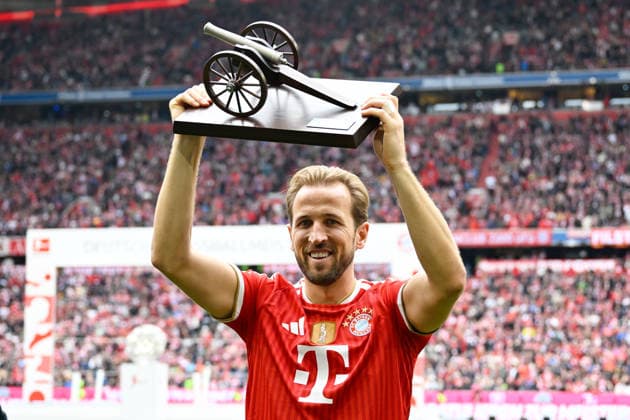 Muenchen, Allianz Arena, 16.05.26, GER, Herren, 1.Bundesliga, Saison 2025-2026, FC Bayern Muenchen - 1.FC Koeln Bild: Torjaegerkanone fuer Harry KANE (Muenchen) DFL regulations prohibit any use of photographs as image sequences and or quasi-video. Bayern Deutschland