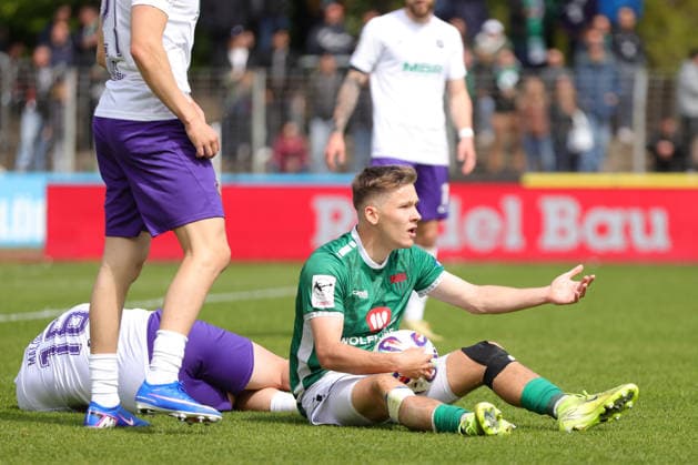 16.05.2026, Fussball, Herren, Dritte Liga, 38. Spieltag 3. Liga Saison 2025 2026: FC Schweinfurt 05 - FC Erzgebirge Aue Enttäuschung bei Sebastian Müller (FC Schweinfurt 05, 37), Einzelbild Schweinfurt Riedel Bau Arena im Sachs-Stadio Bayern Unterfranken Deutschland