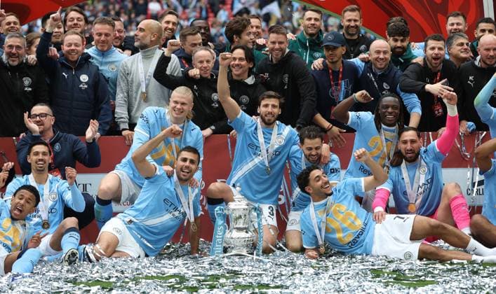 . - Chelsea v Manchester City, The Emirates FA Cup Final 2026, Wembley Stadium, London, England, 16th May 2026. Daniel Weir Crystal Pix Erling Haaland, Rodri, Ruben Dias, Bernardo Silva, Rayan Cherki, Gianluigi Donnarumma & Jeremy Doku of Manchester City holds aloft The Emirates FA Cup Trophy in celebration after winning the 2026 FA Cup Final. - Chelsea v Manchester City, The Emirates FA Cup Final 2026, Wembley Stadium, London, England, 16th May 2026. Daniel Weir Crystal Pix London Wembley Stadium England Copyright: xDanielxWeirx CP_Chelsea_Manchester_City_160526_DW30