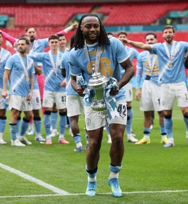 Chelsea v Manchester City. Antoine Semenyo of Manchester City with the trophy at the end of the FA Cup Final Chelsea v Manchester City. Football. The Emirates FA Cup Final. Wembley Stadium, London, UK. 16 MAY 2026Wembley Wembley Stadium LONDON United Kingdom EDITORIAL USE ONLY No use with unauthorised audio, video, data, fixture lists, club league logos or live services. Online in-match use limited to 120 images, no video emulation. No use in betting, games or single club league player publications.  Copyright: xJASONPIX Shutterstockx 16878747br