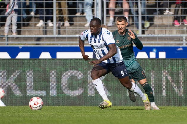 GER, Fussball, RLN, VfB Oldenburg vs SV Werder Bremen II U23 16.05.2026, Marschwegstadion, Oldenburg, GER, RLN, VfB Oldenburg vs SV Werder Bremen II U23 , DFL regulations prohibit any use of photographs as image sequences and or quasi-video, im Bild Anour ADAM ( VfB Oldenburg 5 ) Christian STARK ( SV Werder Bremen II U23 9 )