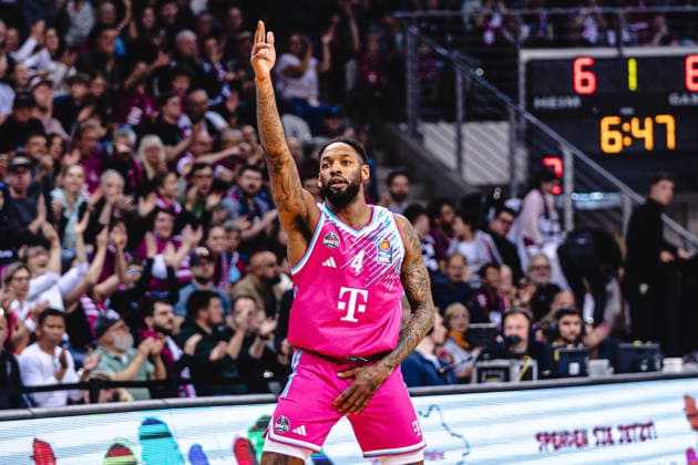easyCredit Basketball Bundesliga, Playoff-Viertelfinale: Telekom Baskets Bonn vs. Fitness First Baskets Würzburg, 16.05.2026 Jeff Garrett Jr. (Telekom Baskets Bonn 4) bejubelt einen Dreier - easyCredit Basketball Bundesliga, Playoff-Viertelfinale: Telekom Baskets Bonn vs. Fitness First Baskets Würzburg, 16.05.2026, Telekom Dome Bonn Copyright: xBEAUTIFULxSPORTS Derixx