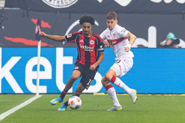 16.05.2026, xovx, Fußball Fußball Bundesliga, Eintracht Frankfurt - VfB Stuttgart v.l. Jean-Matteo Bahoya (Eintracht Frankfurt), Ramon Hendriks (VfB Stuttgart) (DFL DFB REGULATIONS PROHIBIT ANY USE OF PHOTOGRAPHS as IMAGE SEQUENCES and or QUASI-VIDEO) emspor Frankfurt