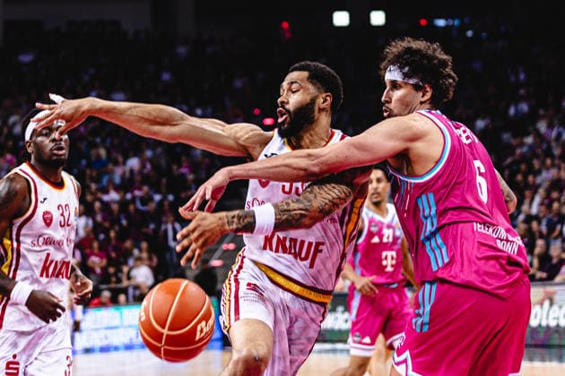 easyCredit Basketball Bundesliga, Playoff-Viertelfinale: Telekom Baskets Bonn vs. Fitness First Baskets Würzburg, 16.05.2026 Michael Kessens (Telekom Baskets Bonn 6) und David Muenkat (Würzburg 55) - easyCredit Basketball Bundesliga, Playoff-Viertelfinale: Telekom Baskets Bonn vs. Fitness First Baskets Würzburg, 16.05.2026, Telekom Dome Bonn Copyright: xBEAUTIFULxSPORTS Derixx