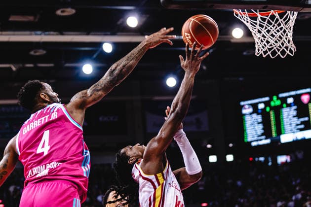 easyCredit Basketball Bundesliga, Playoff-Viertelfinale: Telekom Baskets Bonn vs. Fitness First Baskets Würzburg, 16.05.2026 Marcus Carr (Würzburg 5) und Jeff Garrett Jr. (Telekom Baskets Bonn 4) - easyCredit Basketball Bundesliga, Playoff-Viertelfinale: Telekom Baskets Bonn vs. Fitness First Baskets Würzburg, 16.05.2026, Telekom Dome Bonn Copyright: xBEAUTIFULxSPORTS Derixx