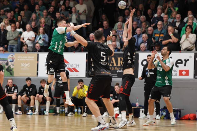 16.05.2026, Handball, Herren, 3. Liga, Saison 2025 2026, Aufstiegsrunde, HG Saarlouis - ASV Hamm-Westfalen, Tom Paetow (HG Saarlouis), Jan Brosch (ASV Hamm-Westfalen) Saarlouis Stadtgartenhalle Saarland Deutschland (DEU) Copyright: xSebastianxBachx