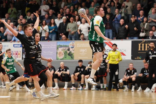16.05.2026, Handball, Herren, 3. Liga, Saison 2025 2026, Aufstiegsrunde, HG Saarlouis - ASV Hamm-Westfalen, Lars Weissgerber (HG Saarlouis), Benedikt Kühn (ASV Hamm-Westfalen) Saarlouis Stadtgartenhalle Saarland Deutschland (DEU) Copyright: xSebastianxBachx