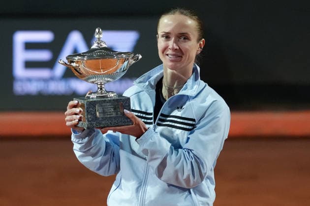 Elina Svitolina of Ukraine lifts the trophy after winning the Internazionali BNL d Italia 2026 tennis tournament final at Foro Italico in Rome (Italy) on May, 16, 2026. AntoniettaxBaldassarre