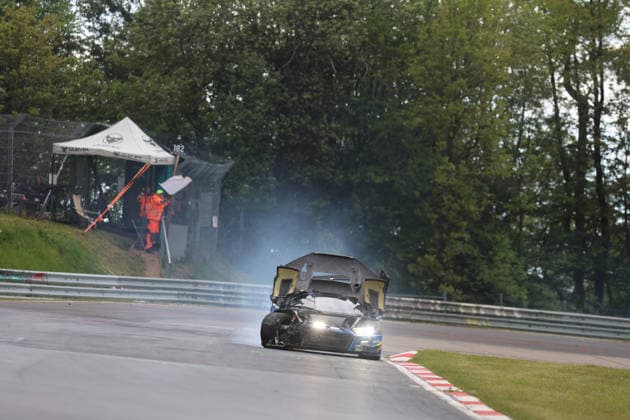 Nürburg, Deutschland 14.-17. Mai 2026: ADAC Ravenol 24h Rennen Nürburgring - 2026 - Samstag Rennen Schwalbenschwanz crash Im Bild: 16 Scherer PHX - Audi R8 LMS GT3 evo II - (Christopher Haase GER, Alexander Sims GBR, Ben Green GBR) Nürburgring Rheinland Pfalz Copyright: xFotostandx xFabianxWernerx