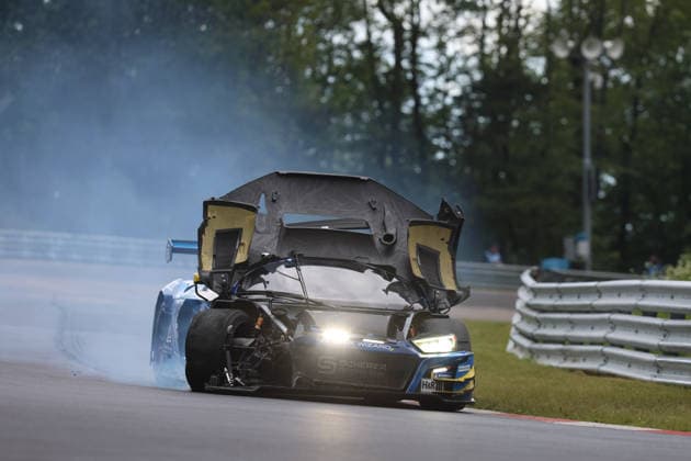 Nürburg, Deutschland 14.-17. Mai 2026: ADAC Ravenol 24h Rennen Nürburgring - 2026 - Samstag Rennen Schwalbenschwanz crash Im Bild: 16 Scherer PHX - Audi R8 LMS GT3 evo II - (Christopher Haase GER, Alexander Sims GBR, Ben Green GBR) Nürburgring Rheinland Pfalz Copyright: xFotostandx xFabianxWernerx