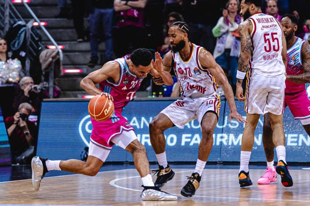 easyCredit Basketball Bundesliga, Playoff-Viertelfinale: Telekom Baskets Bonn vs. Fitness First Baskets Würzburg, 16.05.2026 Alijah Comithier (Telekom Baskets Bonn 2) und Davion Mintz (Würzburg 10) - easyCredit Basketball Bundesliga, Playoff-Viertelfinale: Telekom Baskets Bonn vs. Fitness First Baskets Würzburg, 16.05.2026, Telekom Dome Bonn Copyright: xBEAUTIFULxSPORTS Derixx