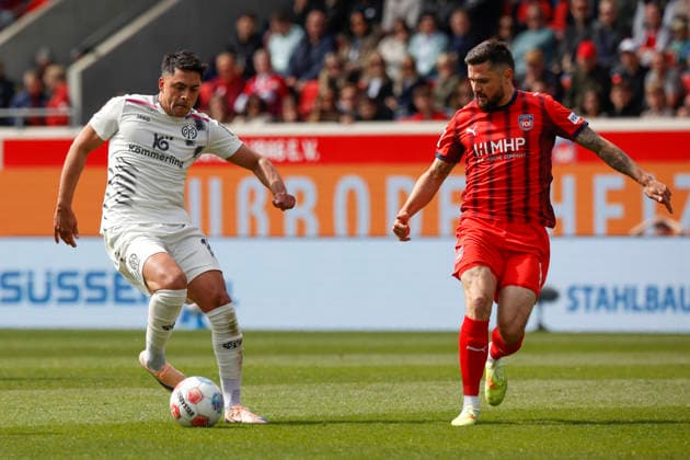 Fussball, 1. Bundesliga, 34. Spieltag, 2025 2026, 1. FC Heidenheim vs. 1. FSV Mainz 05, 16.05.2026, Voith-Arena, Heidenheim, Deutschland, Nadiem AMIRI 1. FSV Mainz 05 10 li. im Zweikampf mit Marnon BUSCH 1. FC Heidenheim 2 Heidenheim Voith-Arena Baden-Württemberg Deutschland Copyright: xGaetanoxDixRosax