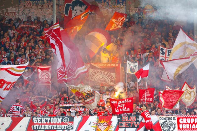 Fussball, 1. Bundesliga, 34. Spieltag, 2025 2026, 1. FC Heidenheim vs. 1. FSV Mainz 05, 16.05.2026, Voith-Arena, Heidenheim, Deutschland, Mainz 05er Fankurve Heidenheim Voith-Arena Baden-Württemberg Deutschland Copyright: xGaetanoxDixRosax