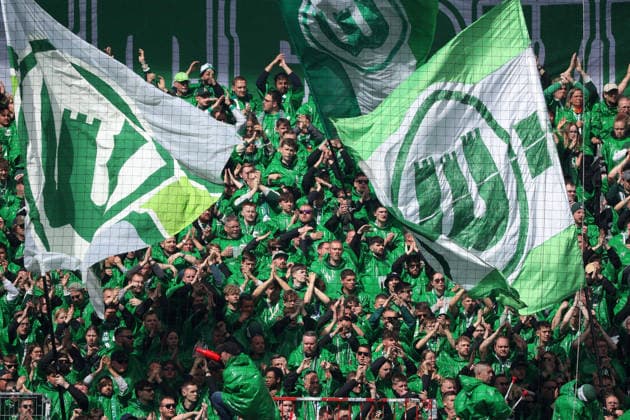 St. Pauli vs. VfL, 1. BL Hamburg, 16.05.2026, Fußball, Herren, Saison 2025 2026, 1. BL, FC St. Pauli vs. VfL Wolfsburg: VfL Wolfsburg Fanblock (DFL DFB REGULATIONS PROHIBIT ANY USE OF PHOTOGRAPHS as IMAGE SEQUENCES and or QUASI-VIDEO) Millerntor-Stadion Deutschland