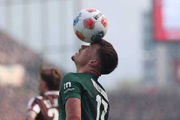 St. Pauli vs. VfL, 1. BL Hamburg, 16.05.2026, Fußball, Herren, Saison 2025 2026, 1. BL, FC St. Pauli vs. VfL Wolfsburg: Dzenan Pejcinovic (VfL Wolfsburg) (DFL DFB REGULATIONS PROHIBIT ANY USE OF PHOTOGRAPHS as IMAGE SEQUENCES and or QUASI-VIDEO) Millerntor-Stadion Deutschland *** St Pauli vs VfL, 1 BL Hamburg, 16 05 2026, Football, Men, Season 2025 2026, 1 BL, FC St Pauli vs VfL Wolfsburg Dzenan Pejcinovic VfL Wolfsburg DFL DFB REGULATIONS PROHIBIT ANY USE OF PHOTOGRAPHS as IMAGE SEQUENCES and or QUASI VIDEO Millerntor Stadion Germany