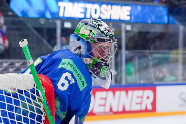 FRIBOURG, SWITZERLAND - MAY 16: goalkeeper Lukas Horak of Slovenia in action during the 2026 IIHF Ice hockey, Eishockey World Championship, WM, Weltmeisterschaft Switzerland game between Slovenia and Czechia at BCF Arena on May 16, 2026 in Fribourg, Fribourg. Fribourg BCF Arena Fribourg Switzerland Copyright: xJustPictures.ch JarixPestelaccix jp-en-EuSpIm-JP6_JAR_Slovenia_Czechia_16May2026_00123