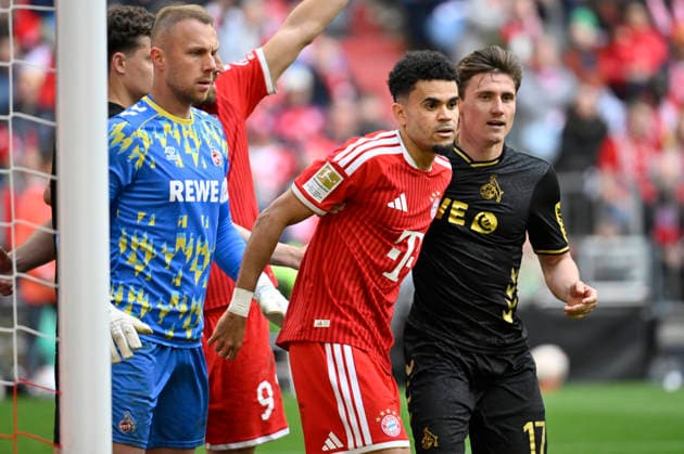 Strafraumszene, Torraumszene Torwart Marvin Schwaebe 1. FC Koeln KOE (01) Alessio Castro-Montes 1. FC Koeln KOE (17) Luis Diaz FC Bayern Muenchen FCB (14) FC Bayern Muenchen FCB vs 1. FC Koeln 16.05.2026 DFL REGULATIONS PROHIBIT ANY USE OF PHOTOGRAPHS AS IMAGE SEQUENCES AND OR QUASI-VIDEO FC Bayern Muenchen FCB vs 1. FC Koeln