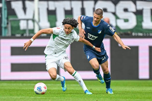 v. li. im Zweikampf Wael Mohya (Moenchengladbach 36) Andrej Kramaric (Hoffenheim 27) 16.05.2026 ¢ Fussball ¢ Borussia Moenchengladbach vs TSG Hoffenheim, Borussia-Park, Moenchengladbach, DFB DFL REGULATIONS PROHIBIT ANY USE OF PHOTOGRAPHS AS IMAGE SEQUENCES AND OR QUASI-VIDEO