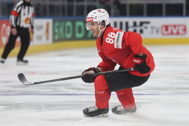 Eishockey WM 2026 SUI - LAT Christoph Bertschy (Schweiz) 16.05.2026 Swiss Life Arena Zuerich , SCHWEIZ, Herren IIHF Eishockey World Championship, WM, Weltmeisterschaft Zurich 2026 Gruppe Schweiz - Lettland Christoph Bertschy (Schweiz)