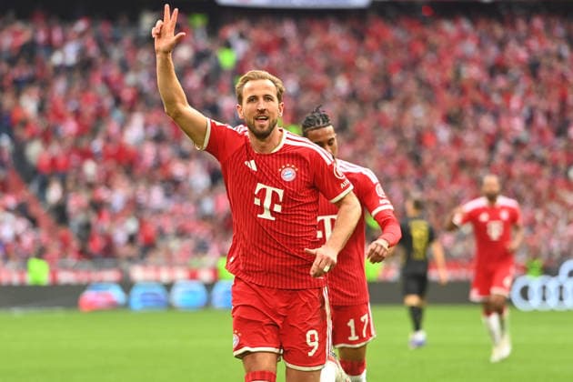 Torjubel Harry KANE (Bayern Muenchen), Jubel,Freude,Begeisterung, Aktion,Einzelbild,angeschnittenes Einzelmotiv,Halbfigur,halbe Figur. Fussball 1. Bundesliga Saison 2025 2026, 34.Spieltag, Spieltag34 FC Bayern Muenchen - 1.FC Koeln 5-1 am 16.05.2026 , A L L I A N Z A R E N A.