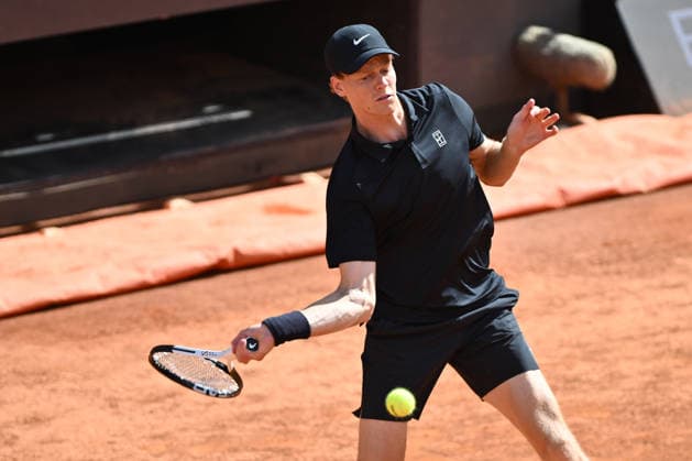 IPA84769910 - Jannik Sinner of Italy against Daniil Medvedev during the Internazionali BNL d Italia Day Twelve at Foro Italico on May 16, 2026 in Rome, Italy.  Copyright: xDomenicoxCippitelli IPAxSportx xx 84769910