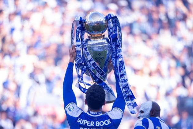 May 16, 2026, Porto, Porto, Portugal: PORTO, PORTUGAL - MAY 16: FC Porto players with the Liga Portugal Betclic trophy celebrating during the Liga Portugal Betclic 2025 26 League match between FC Porto and Santa Clara, at Estadio do Dragao on May 16, 2026 in Porto, Portugal FC Porto X Santa Clara - Liga Portugal Betclic  - ZUMAl192 20260516_zsp_l192_030 Copyright: xMiguelxLemosx