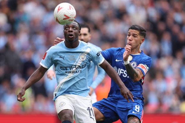 FA Cup Final 2026 16 May 2026, London - Emirates FA Cup Final - Chelsea v Manchester City - Jeremy Doku of Manchester City and Enzo Fernandez of Chelsea - Photo: Charlotte Wilson Offside. London UK Copyright: xCharlottexWilsonx xOffsidexOffside