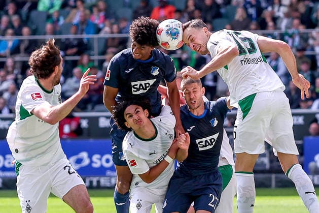 16.05.2026, Fußball, Borussia Mönchengladbach - TSG 1899 Hoffenheim, 1. Fußball Bundesliga, 34.Spieltag, Borussia-Park, Saison 2025 2026: Kopfball Strafraumaktion Kopfballduell Joe Scally (Borussia Mönchengladbach 29) Wael Mohya (Borussia Mönchengladbach 36) Bernardo (TSG Hoffenheim 13) Andrej Kramaric (TSG Hoffenheim 27) Haris Tabakovic (Borussia Mönchengladbach 15) DFB regulations prohibit any use of photographs as image sequences and or quasi-video. Nordrhein-Westfalen Deutschland