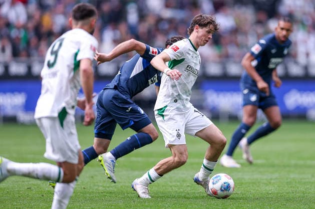 16.05.2026, Fußball, Borussia Mönchengladbach - TSG 1899 Hoffenheim, 1. Fußball Bundesliga, 34.Spieltag, Borussia-Park, Saison 2025 2026: Philipp Sander (Borussia Mönchengladbach 16) DFB regulations prohibit any use of photographs as image sequences and or quasi-video. Nordrhein-Westfalen Deutschland