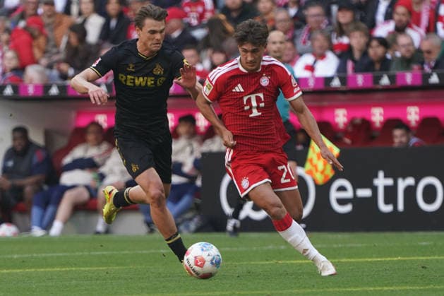 Fussball, 1.BL 2025 2026, FC Bayern München vs 1.FC Köln 16.05.2026 , Allianzarena München Joel Schmied FC Köln, Tom Bischof FC Bayern München ,