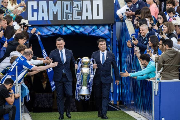 May 16, 2026, Porto, Porto, Portugal: Championship trophy delivery ceremony after the Liga Portugal Betclic 25 26 match between FC Porto and Santa Clara at Estadio do Dragao on May 16 2026, in Porto, Portugal. Soccer 2026: Porto X Santa Clara  - ZUMAa269 20260516_zsp_a269_111 Copyright: xSandroxAlemaox