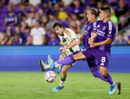 May 16, 2026, U.S.: A shot on goal by Atlanta United midfielder SABA LOBJANIDZE (11) against Orlando City SC. The Orlando City Soccer Club hosted Atlanta United at Inter&Co Stadium in Orlando, FL. MLS, Fussball Herren, USA 2026: Atlanta United FC Vs Orlando City Soccer Club  - ZUMAm299 20260516_znp_m299_015 Copyright: xTaylorxMcFeex