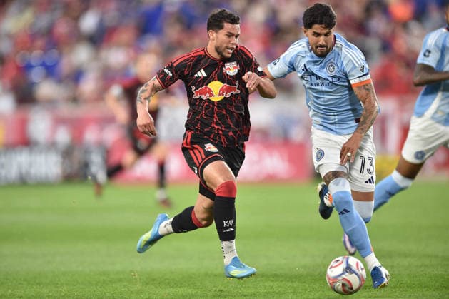 May 16, 2026, Harrison, New Jersey, USA: New York Red Bulls forward CADE COWELL (7) in action at Sports Illustrated Stadium in Harrison New Jersey New York City FC draws with New York Red Bulls 1 to 1 MLS, Fussball Herren, USA 2026 - New York City FC 1:1 New York Red Bulls  - ZUMAa301 20260516_aaf_a301_023 Copyright: xBrooksxVonxArxx