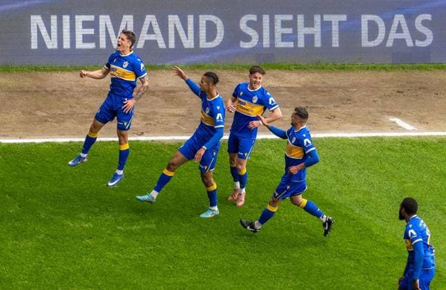 FUSSBALL REGIONALLIGA NORDOST 34. SPIELTAG FC CARL ZEISS JENA - FC ROT WEISS ERFURT ** NUR FÜR REDAKTIONELLE ZWECKE ** EDITORIAL USE ONLY **<p>16 05 2026-Jena: Fussball Regionalliga Nordost 34. Spieltag Saison 2025-2026 Ernst-Abbe-Sportfeld FC Carl Zeiss Jena - FC Rot Weiss Erfurt im Foto: Timon Burmeister 28 (FC Carl Zeiss Jena) jubelt nach dem Treffer zum 1:0 für Jena ( Deutschland Thueringen Jena Copyright: SaschaxFromm